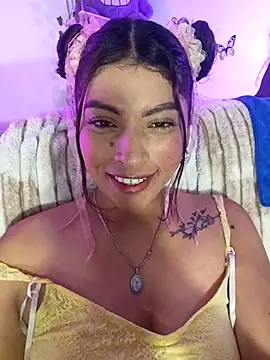 Snapshot of Fox_Roxxan chatting on June 2026 02:17:01 AM Fox Roxxan online show from June 2026 02:17:01 AM