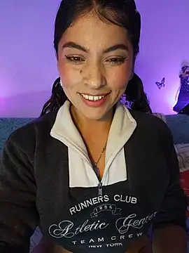 Snapshot of Fox_Roxxan chatting on July 2026 03:30:01 AM Fox Roxxan online show from July 2026 03:30:01 AM