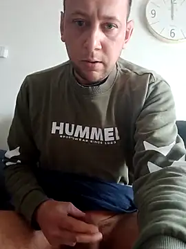 Snapshot of Alessio1987 chatting on February 2026 11:00:02 AM Alessio1987 online show from February 2026 11:00:02 AM