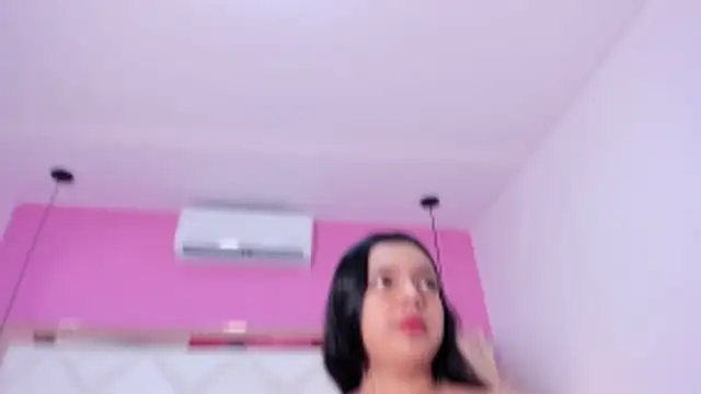 Snapshot of Lucianaa_Collins chatting on October 2025 12:06:01 PM Lucianaa Collins online show from October 2025 12:06:01 PM