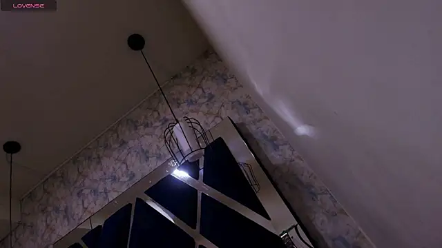 Luciifeer  online show from November 2025 05:13:02 PM