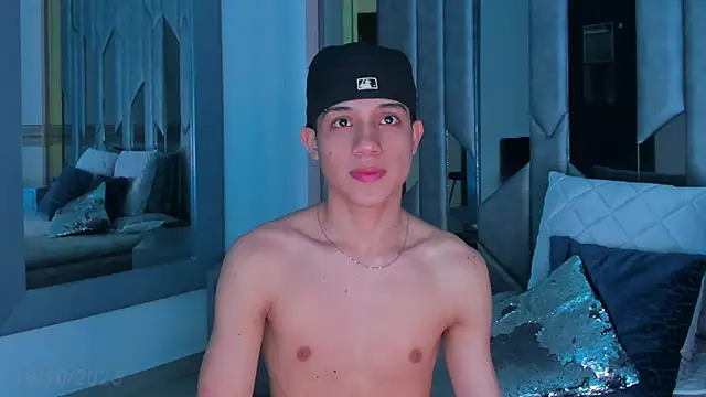 Sebax Young online show from October 2025 07:58:01 PM