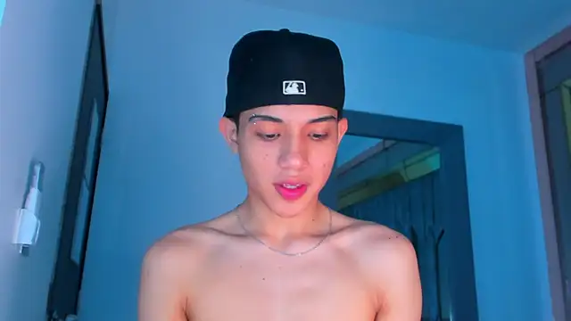 Sebax Young online show from December 2025 08:57:02 PM