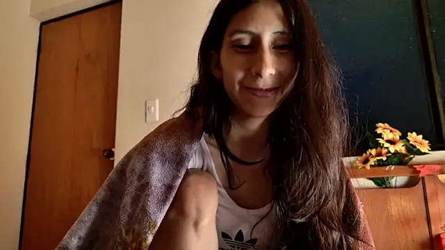 Snapshot of _MoonLipson_ chatting on October 2025 04:53:02 AM MoonLipson online show from October 2025 04:53:02 AM