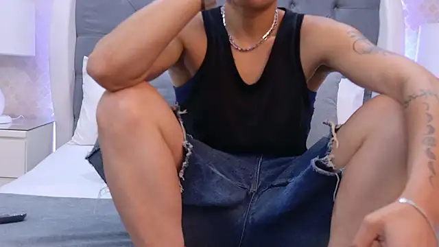 ZoeKrug online show from November 2025 11:55:02 AM