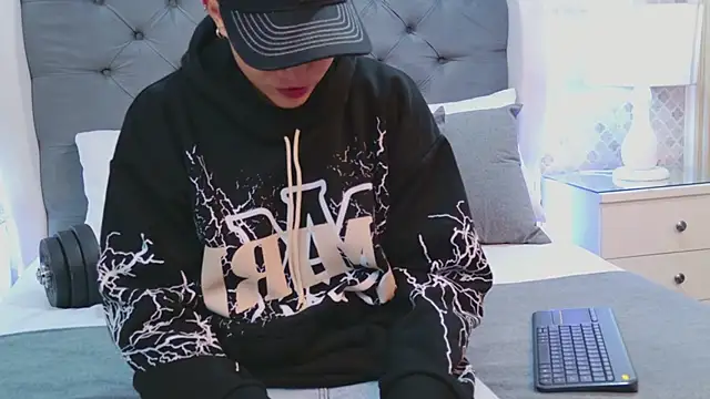 ZoeKrug online show from January 2026 11:49:01 AM