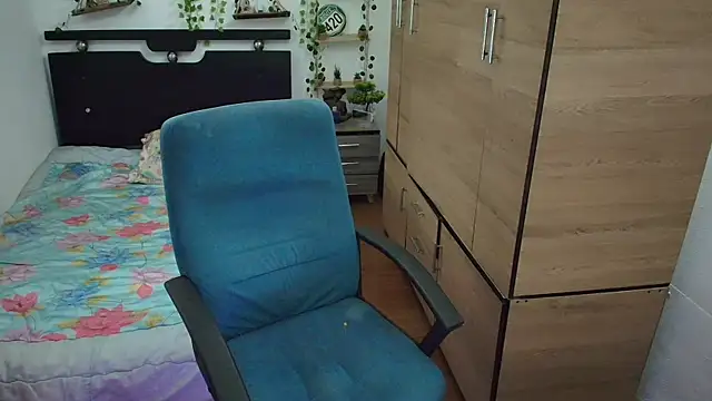 Snapshot of santii_ss chatting on July 2026 01:58:33 AM santii ss online show from July 2026 01:58:33 AM