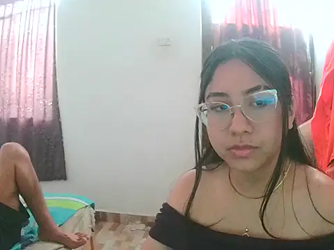 Snapshot of honeysweet111 chatting on September 2025 08:46:01 PM honeysweet111 online show from September 2025 08:46:01 PM