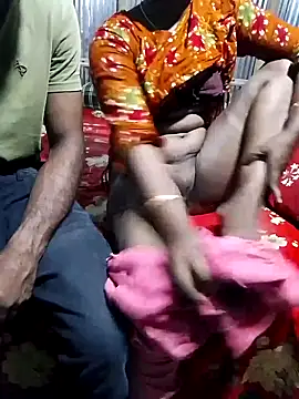 Snapshot of MONiSHA-moni-21 chatting on September 2025 12:36:02 AM MONiSHA-moni-21 online show from September 2025 12:36:02 AM