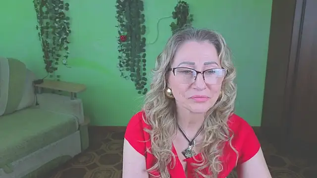 Snapshot of Habibi_Honeyy chatting on June 2026 01:26:01 PM Habibi Honeyy online show from June 2026 01:26:01 PM