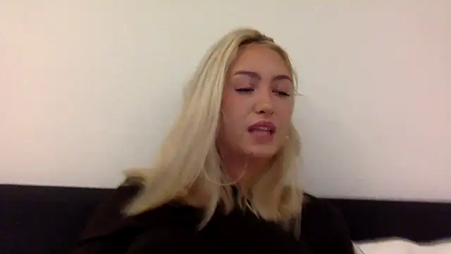 Kitty Swetty online show from September 2025 08:43:02 PM