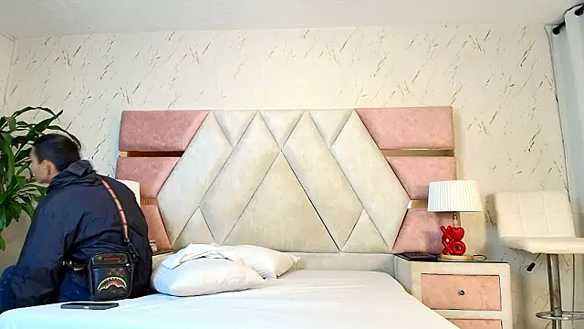 Zoelucas online show from February 2026 11:48:02 AM