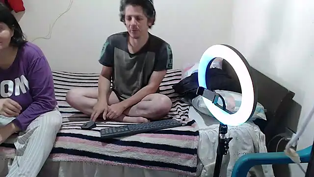 jade noah  online show from October 2025 02:13:01 PM