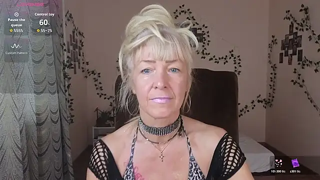 Snapshot of Laura_Gol chatting on November 2025 06:02:02 AM Laura Gol online show from November 2025 06:02:02 AM