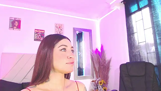 Snapshot of Anna_belly chatting on November 2025 01:00:02 PM Anna belly online show from November 2025 01:00:02 PM