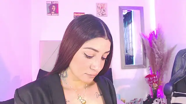 Snapshot of Anna_belly chatting on December 2025 01:49:02 PM Anna belly online show from December 2025 01:49:02 PM