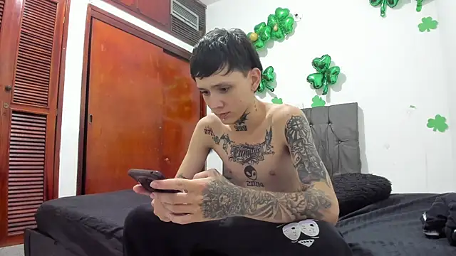Snapshot of StraightBoy_Nick chatting on May 2026 04:18:02 AM StraightBoy Nick online show from May 2026 04:18:02 AM