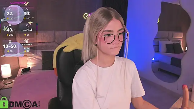 Snapshot of Arinextdoor chatting on November 2025 03:38:02 AM Arinextdoor online show from November 2025 03:38:02 AM