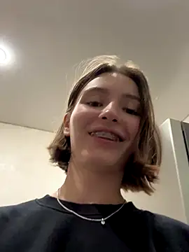 Snapshot of ZariaFlame chatting on September 2025 09:30:01 PM ZariaFlame online show from September 2025 09:30:01 PM