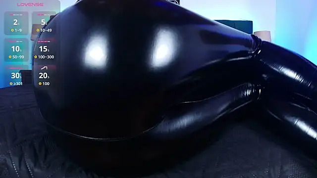 Alisse Moore online show from October 2025 12:48:02 PM