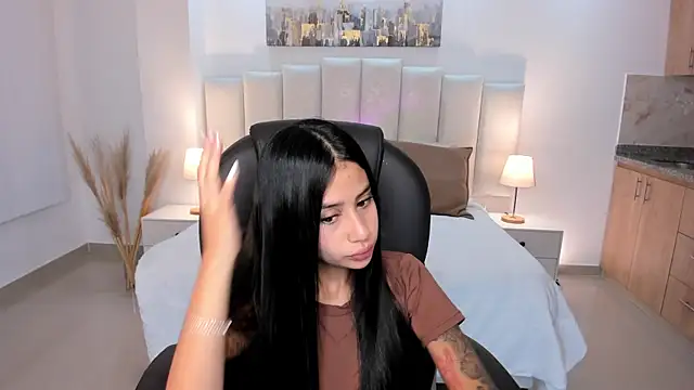 miranda crawfor online show from October 2025 12:12:02 PM