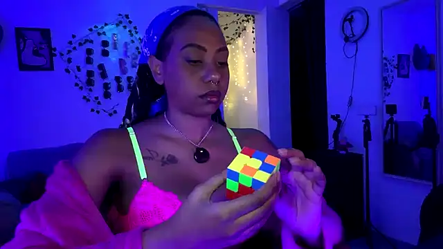 Snapshot of anasasuga chatting on October 2025 01:03:02 AM anasasuga online show from October 2025 01:03:02 AM