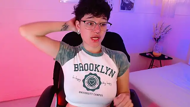 Snapshot of jeroharper chatting on November 2025 03:16:01 PM jeroharper online show from November 2025 03:16:01 PM