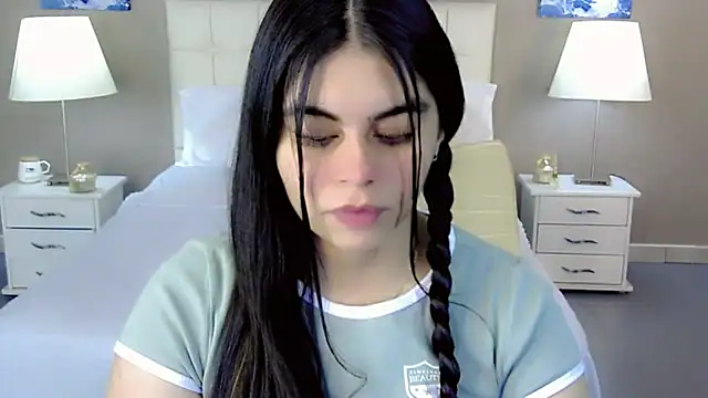 maddissonivanova online show from September 2025 07:25:01 PM