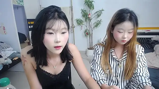 Babygirls523 online show from September 2025 04:45:01 PM