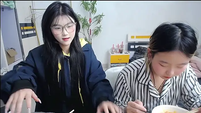 Babygirls523 online show from October 2025 02:40:01 PM