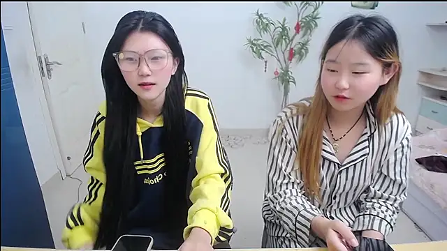 Babygirls523 online show from November 2025 05:46:02 PM