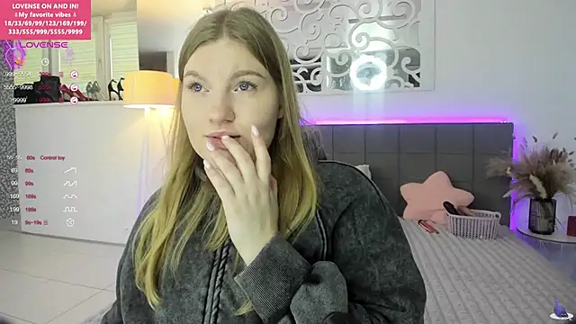 AshleyJoness online show from November 2025 06:04:02 AM