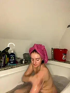 Snapshot of Tijara-im-Pyjama chatting on September 2025 12:00:02 AM Tijara-im-Pyjama online show from September 2025 12:00:02 AM