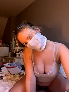 hazel wood21 online show from October 2025 04:53:02 PM