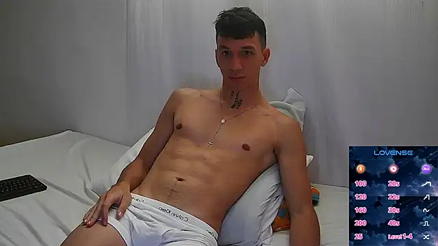 Snapshot of angelicious_ chatting on February 2026 12:09:01 PM angelicious online show from February 2026 12:09:01 PM