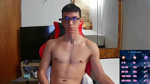 Snapshot of angelicious_ chatting on March 2026 12:55:01 PM angelicious online show from March 2026 12:55:01 PM