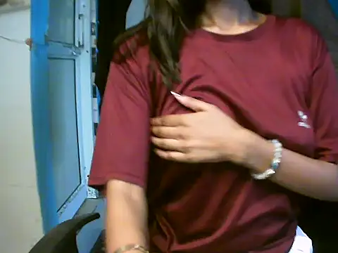 Snapshot of RENUKA_RAJPUT chatting on June 2026 01:32:02 PM RENUKA RAJPUT online show from June 2026 01:32:02 PM