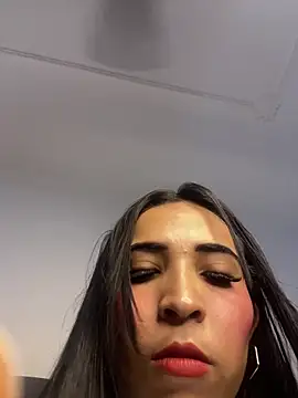 Rosa 25x online show from October 2025 12:50:01 PM