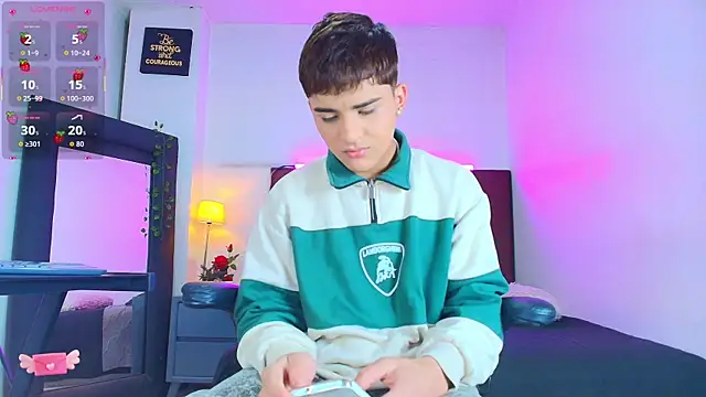 Lucass love online show from December 2025 01:38:02 PM