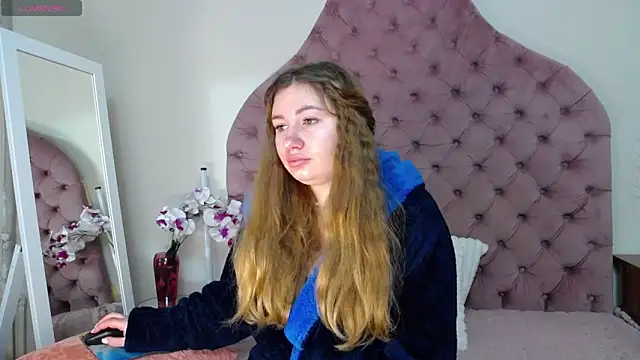 Snapshot of _Agata_ chatting on February 2026 07:12:02 AM Agata online show from February 2026 07:12:02 AM