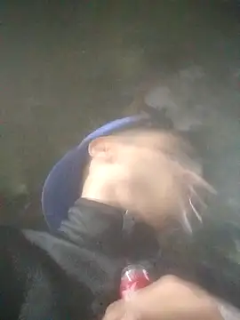 Snapshot of Veww1313 chatting on October 2025 07:37:02 AM Veww1313 online show from October 2025 07:37:02 AM