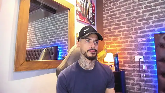 VinzenzRizzo online show from September 2025 04:34:02 AM