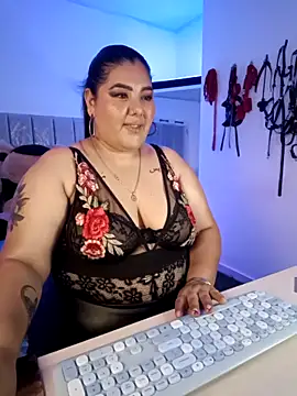 AndreaKinky online show from November 2025 08:15:02 AM