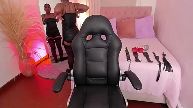 Lucie Harper online show from October 2025 08:09:02 PM