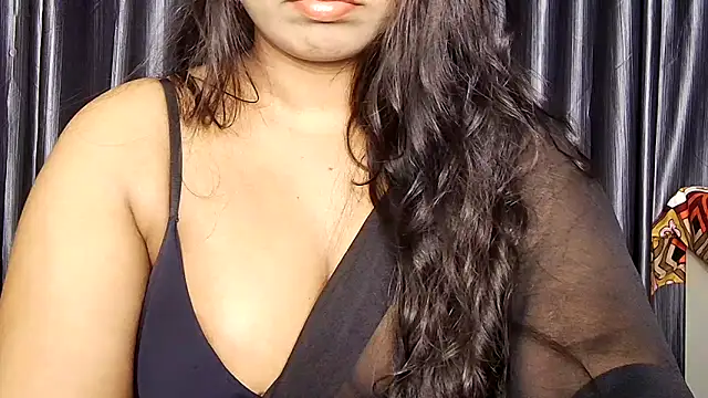 Webrowncouple online show from February 2026 07:19:02 PM