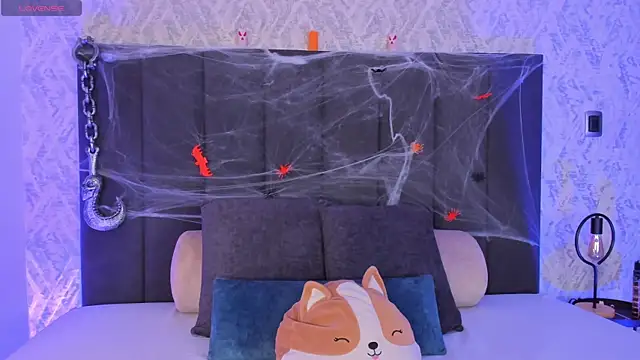 dana hazze online show from October 2025 08:43:02 PM