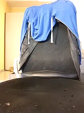 KalendaXL online show from November 2025 02:40:02 PM