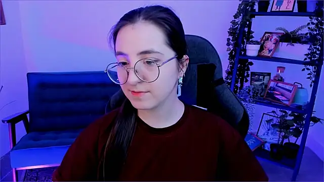 VirtuallVoyant online show from October 2025 03:25:02 AM