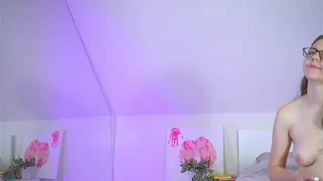 Snapshot of SabrinaSutton chatting on November 2025 04:11:02 AM SabrinaSutton online show from November 2025 04:11:02 AM