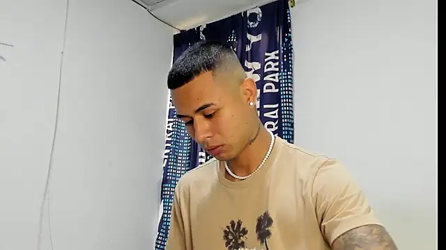  Logan Colton  online show from January 2026 09:27:01 PM